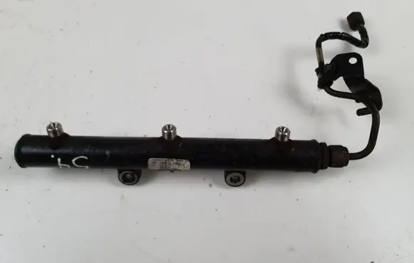 Land Rover Discovery 3 - LR3 Fuel main line pipe 4R8Q9D280AC A2C20001330