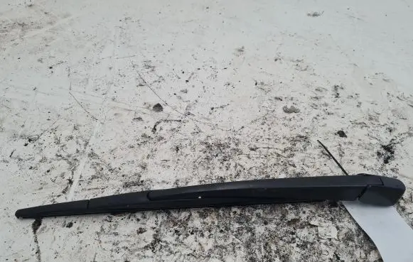 Subaru Forester SH Rear wiper blade arm