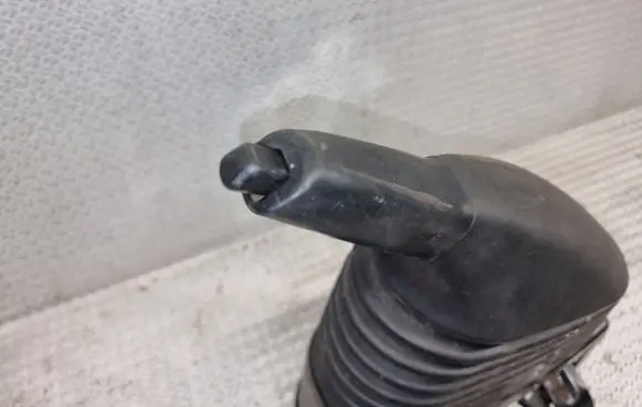 Handbrake/parking brake lever assembly
