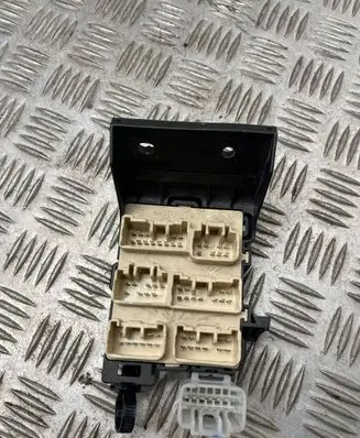 Toyota Avensis T250 Fuse box set 8273405020 573071155