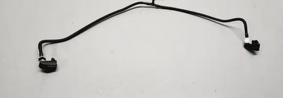 Windshield washer spray nozzle