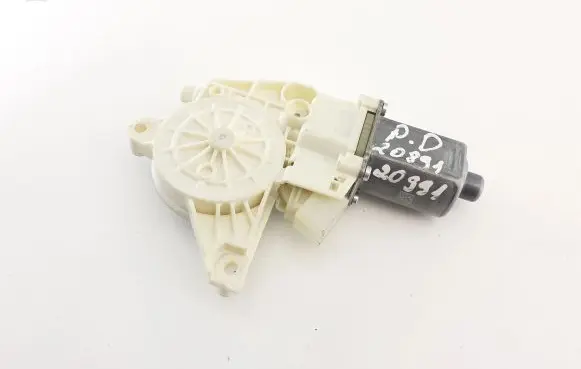 Mercedes-Benz E W212 Front door window regulator motor A2129066702 0130822636