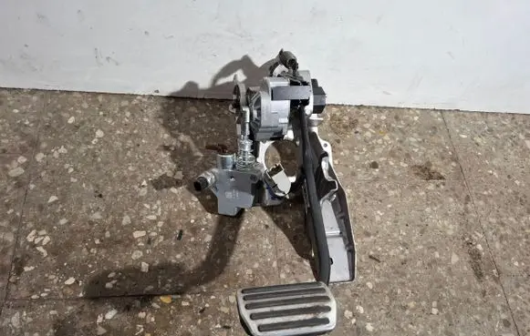 Volvo V60 Brake pedal 31423159