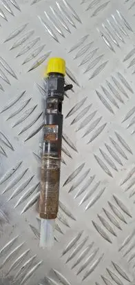 Suzuki Jimny Fuel injector