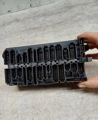 Volkswagen Sharan Fuse box set 7M0937025D