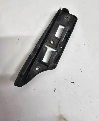 Front bumper mounting bracket