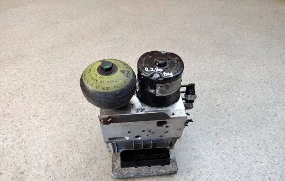 Mercedes-Benz SL R230 ABS Pump A0054315012