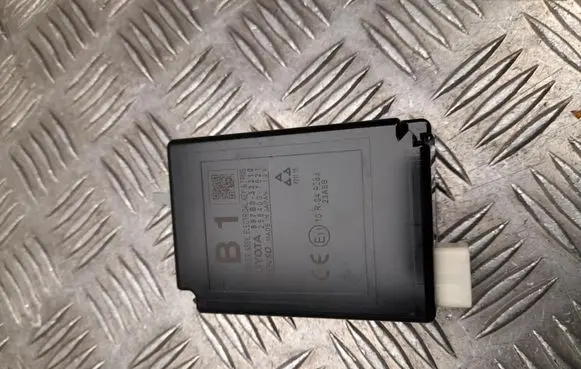 Lexus ES VII XZ10 Keyless (KESSY) go control unit/module 897B033310