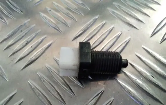 Skoda Octavia Mk2 (1Z) Brake pedal sensor switch