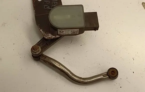 Jeep Grand Cherokee Air suspension front height level sensor 68164092AB