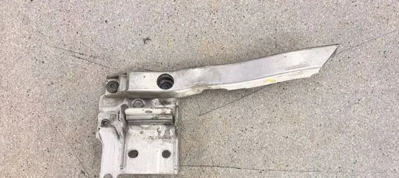BMW M6 Radiator mount bracket 7186514 51117186514