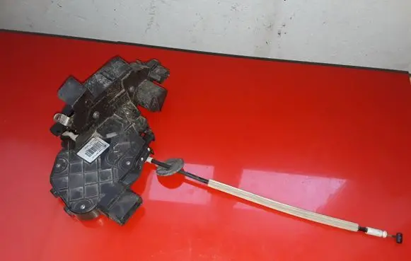 Land Rover Range Rover Sport L320 Rear door lock 8X2A26412AC A048317 962357