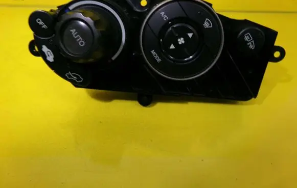 Honda Civic Climate control unit SANWA2065 79600SMJE4