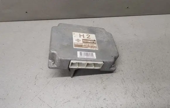 Nissan Navara D40 Gearbox control unit/module 330843X41C