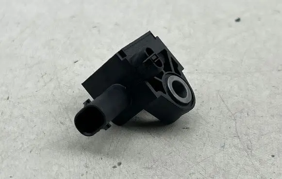 Chrysler Pacifica Airbag deployment crash/impact sensor 002C0 53312250 68185746AA
