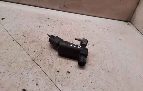 Volvo V50 Windscreen/windshield washer pump 1S7117K624