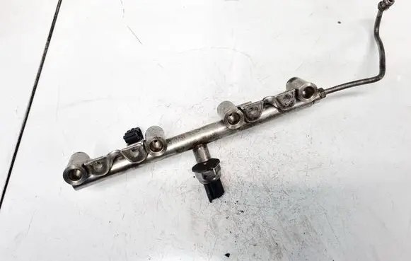 Peugeot RCZ Fuel main line pipe V756805180