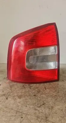 Skoda Octavia Mk2 (1Z) Rear/tail lights 27592102