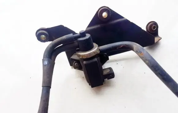 Mitsubishi Carisma Turbo solenoid valve 30618057