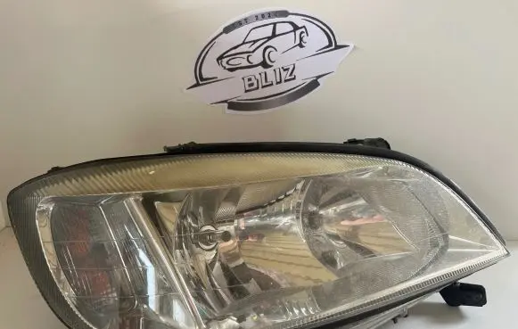 Opel Zafira A Headlight/headlamp 89100055 PM21M