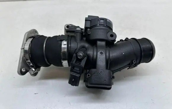 Peugeot 3008 I Throttle valve 9660030480
