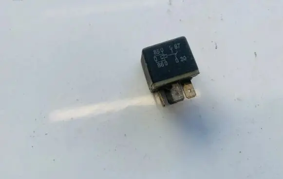 Audi A6 S6 C5 4B Other relay 431951253h