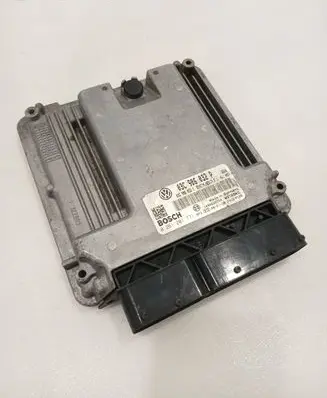 Volkswagen Golf V Engine control unit/module 03C906032P 03C906032C 0261201771