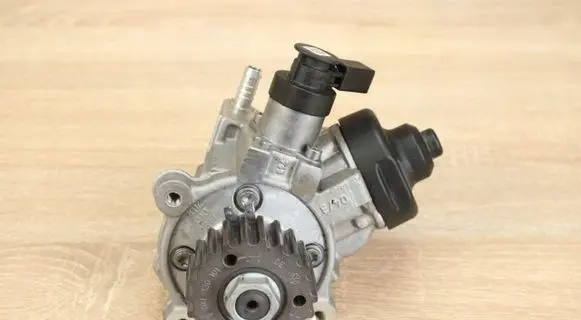 Audi A6 S6 C7 4G Fuel injection high pressure pump 04L130755D