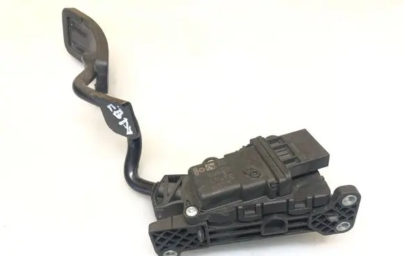 Audi A6 S6 C6 4F Accelerator throttle pedal 4F2721523 6PV00898402