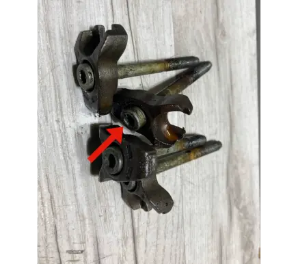 Jaguar XF X250 Fuel Injector clamp holder