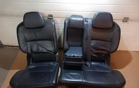Citroen C-Crosser Second row seats 