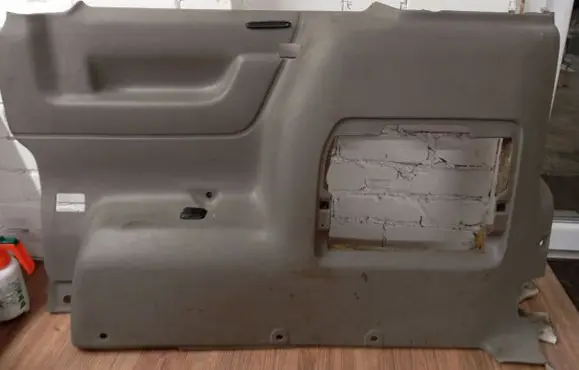 Trunk/boot side trim panel