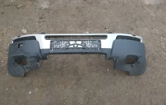 Volvo XC90 Front bumper 08620598 08620596