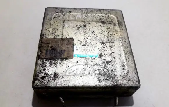 Mitsubishi Galant Engine control unit/module md755136 g1t13076e1