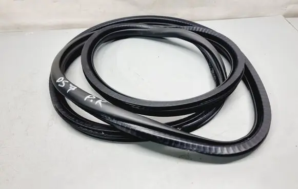 Front door rubber seal