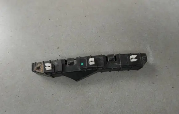 Hyundai i10 Front bumper mounting bracket 86516B9500