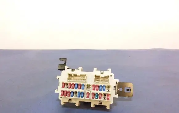 Nissan Maxima A34 Fuse box set