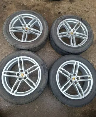 Porsche Macan (95B) R19 alloy rim 95B601025BB ET21