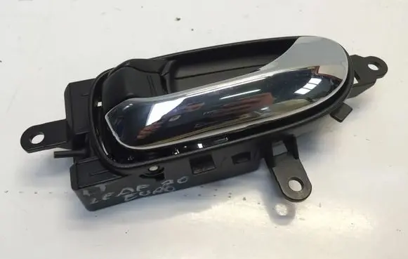 Nissan Leaf II (ZE1) Rear door interior handle