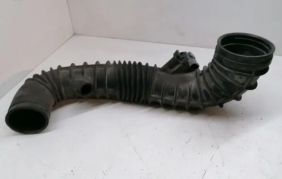 Mercedes-Benz Vito Viano W639 Turbo air intake inlet pipe/hose A6395281182 44619225119 052428