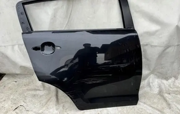 KIA Sportage Rear door