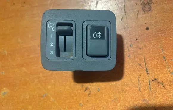 Honda HR-V Headlight level height control switch