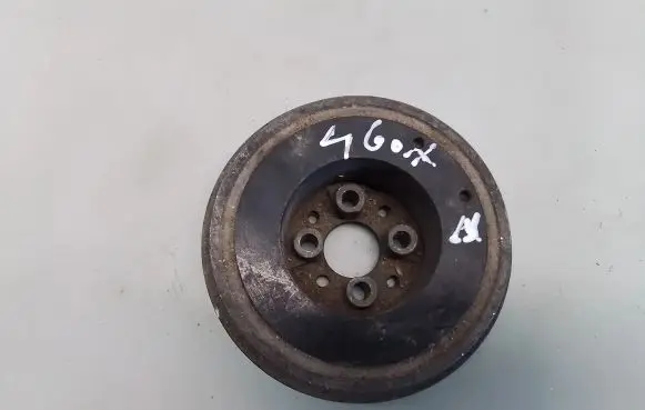 Volkswagen Golf IV Crankshaft pulley
