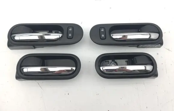 Mazda CX-7 Front door interior handle