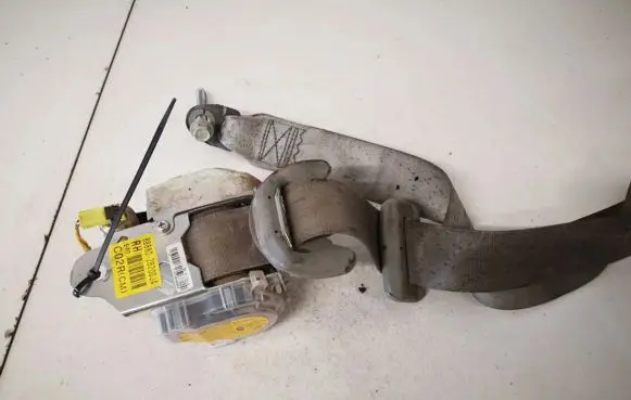 Hyundai Santa Fe Front seatbelt 888802b200j4 88880-2b200j4