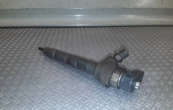 Skoda Superb B6 (3T) Fuel injector 0445110369 03L130277J