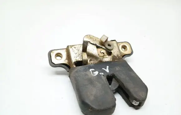 Audi A4 S4 B5 8D Tailgate/trunk/boot lock/catch/latch