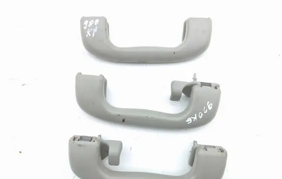 Opel Mokka X A set of handles for the ceiling 
