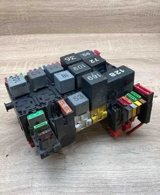 Volkswagen Sharan Fuse module 7M0937025D 95VW14A073DC 357937039