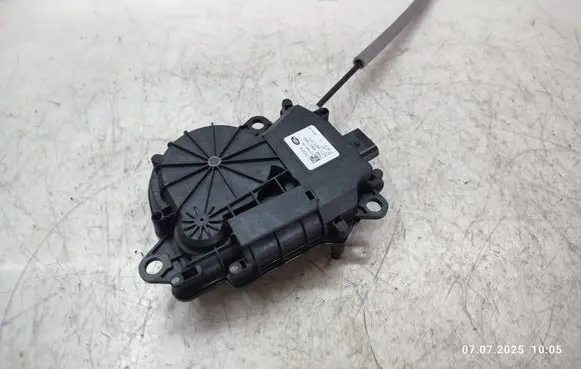 Land Rover Discovery Sport Tailgate boot lock/latch motor DK62404C10AD